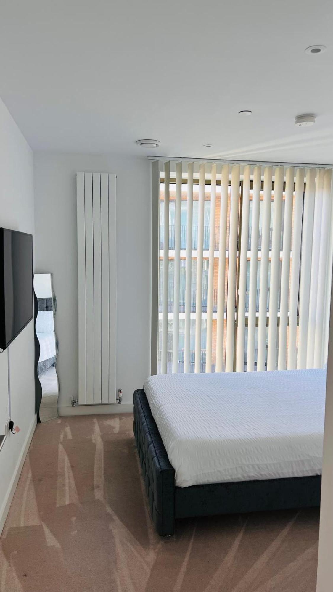 Lush Living - Double Room With Private Bathroom Londen Buitenkant foto
