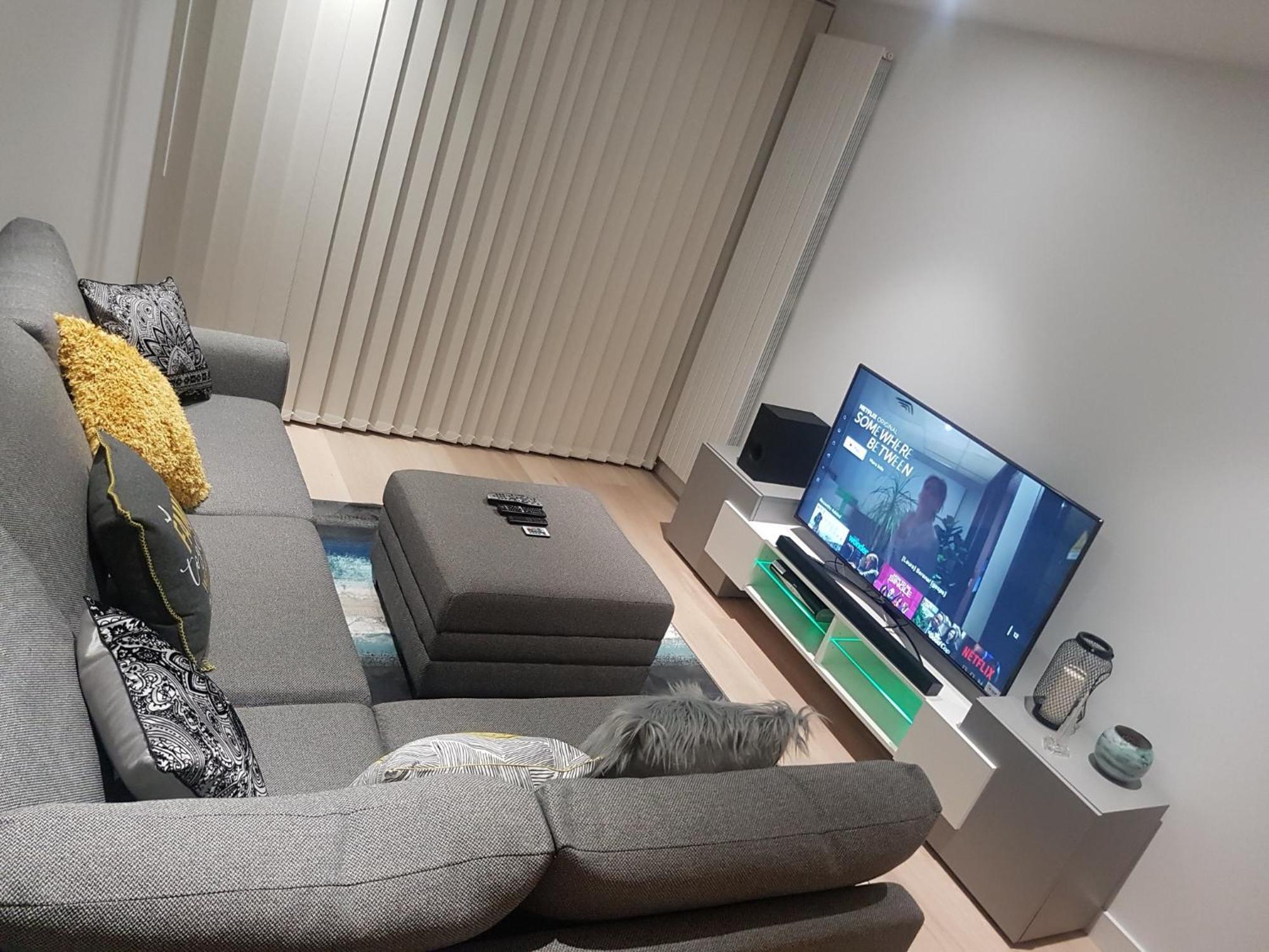 Lush Living - Double Room With Private Bathroom Londen Buitenkant foto